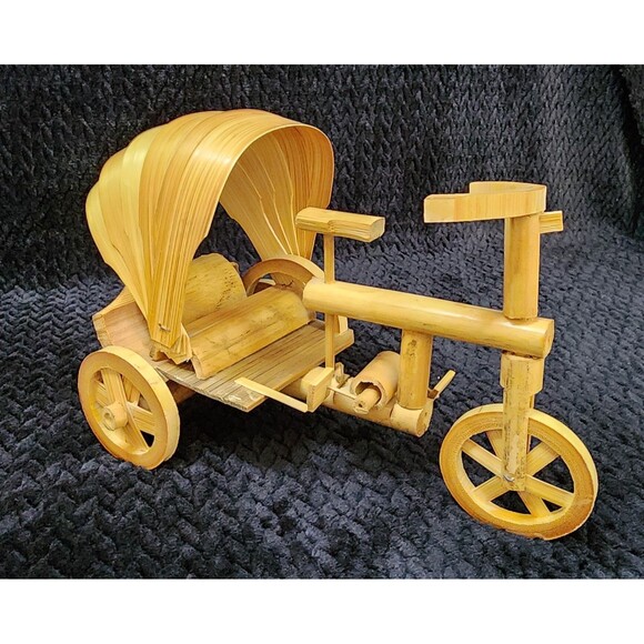 Vintage Bamboo Rickshaw Model | Handcrafted Decorative Tricycle Cart Collectible - Picture 2 of 7